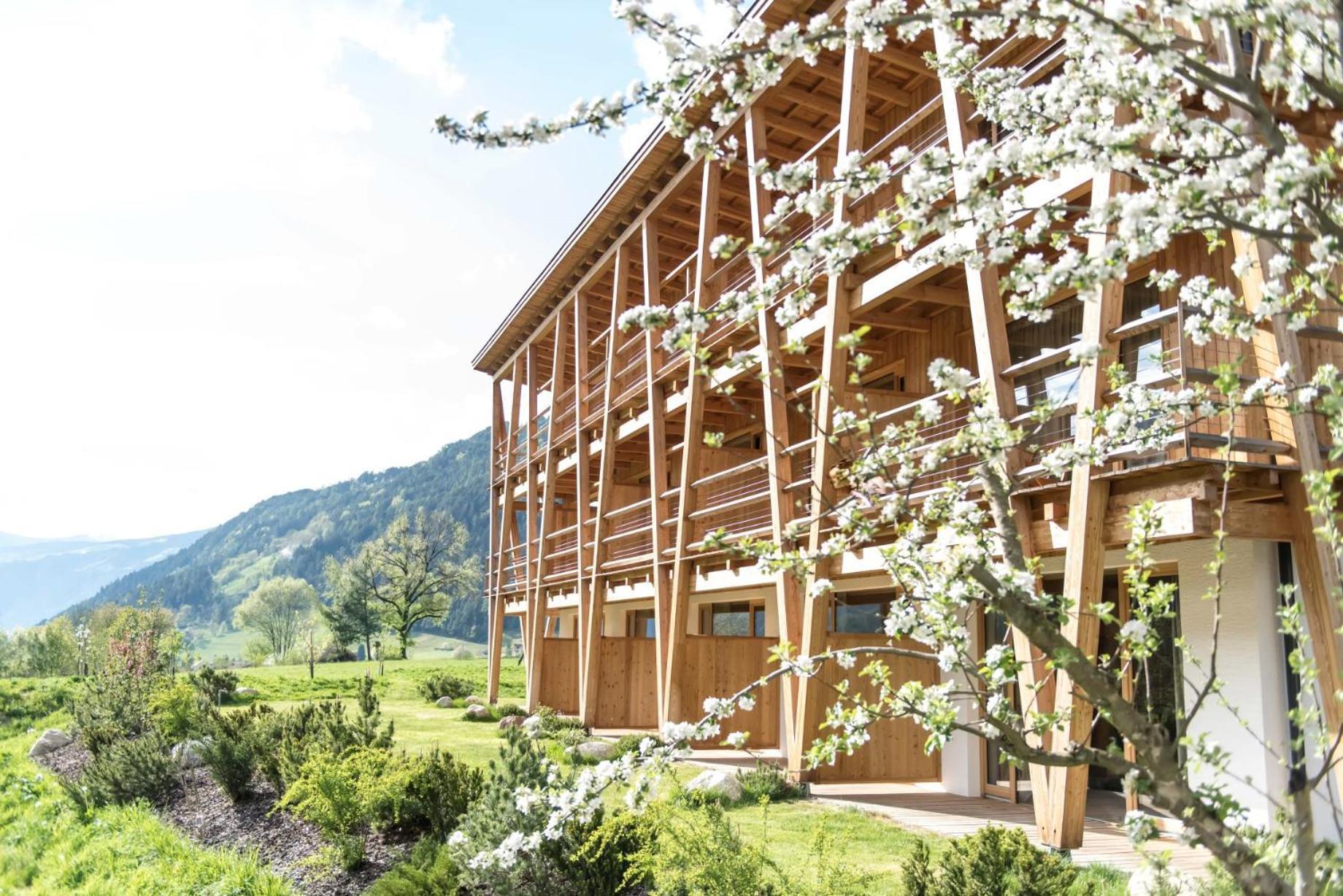 Taubers Bio Vitalhotel Chienes Kültér fotó